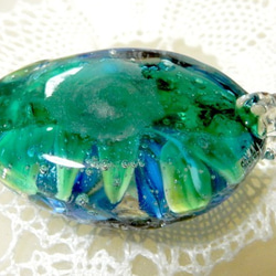 Lampwork Glass Pendant of Gentian Flower & Butterfly, sra 第6張的照片