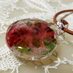 Lampwork Glass Pendant of White Flowers & Snowflakes sra 第5張的照片