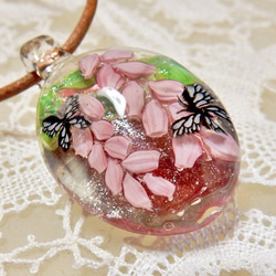 Lampwork Glass Pendant Japanese Andromeda Flowers & Buttefly 第3張的照片