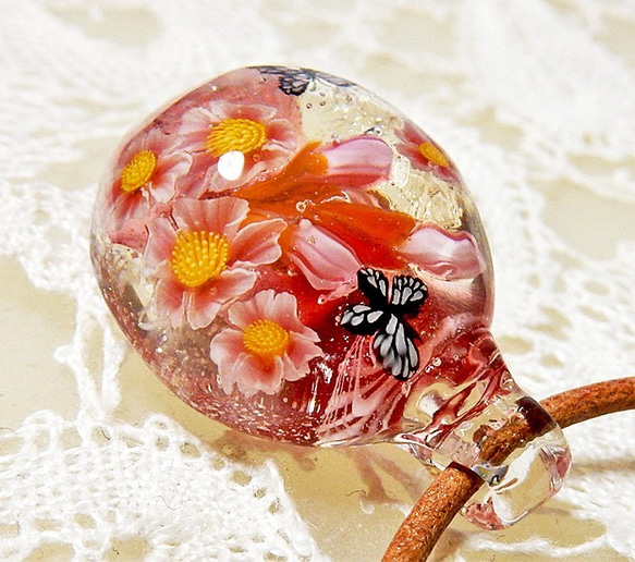 Lampwork Glass Pendant Japanese Andromeda Flowers & Buttefly 第3張的照片