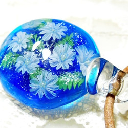 Lampwork Glass Pendant of Anemone & Butterfly, sra 第4張的照片