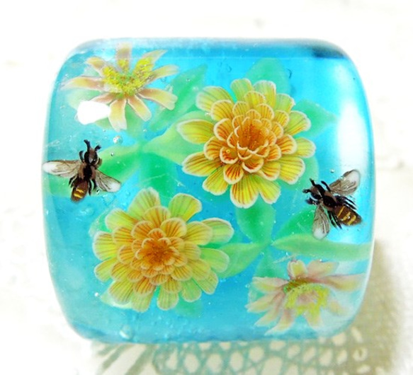 ガラス細工　ハチとチョウチョ ガラス細工ハチとチョウチョ