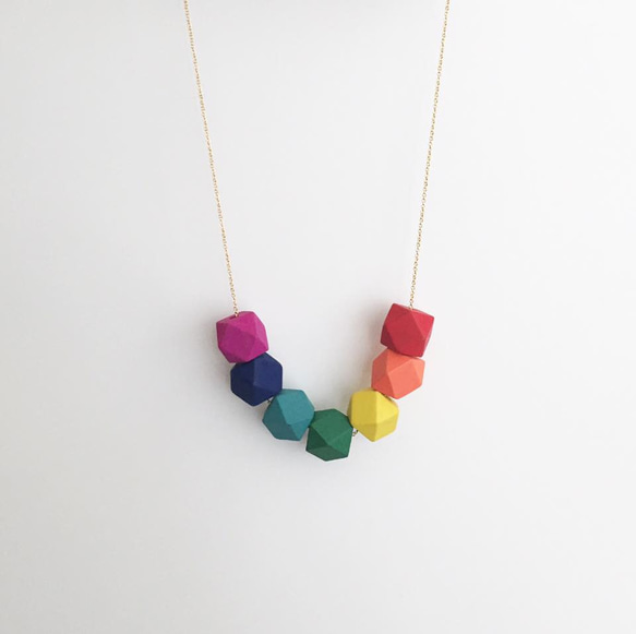 LaPerle 幸運彩虹 幾何 木珠 項鏈 頸鏈 項鍊 頸鍊 生日禮物 Geometric Wooden Rainbow 第2張的照片