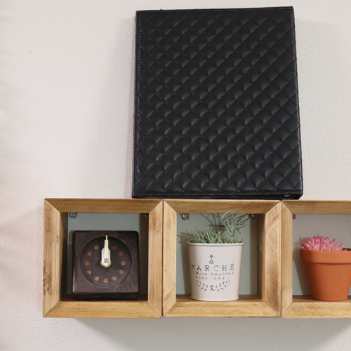 組み合わせ自由で使い勝手色々！ハンドメイドのウォールシェルフ 収納