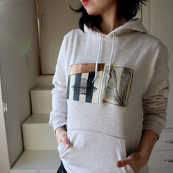 Art Sweatshirts-アートスウェットシャツーオートミール（女性） 1枚目の画像