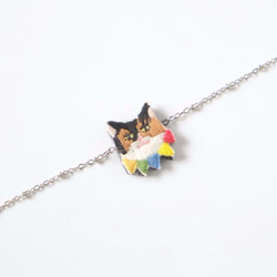 手刺繍キャラコ猫のブレスレットの手刺繍三毛猫ブレスレット 3枚目の画像