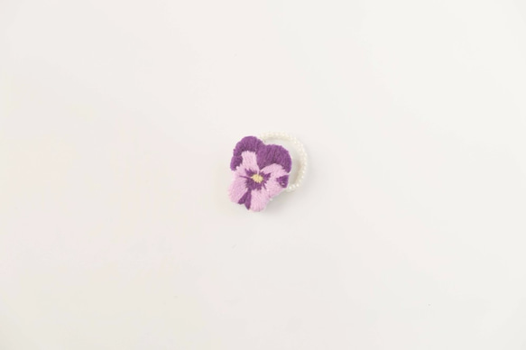 手刺繡 三色堇 戒指 Hand embroidery Pansy Ring 第6張的照片