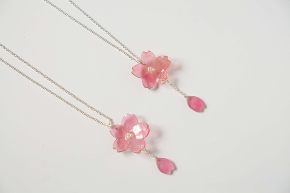 手繪 櫻花 項鍊 Sakura necklace 第1張的照片