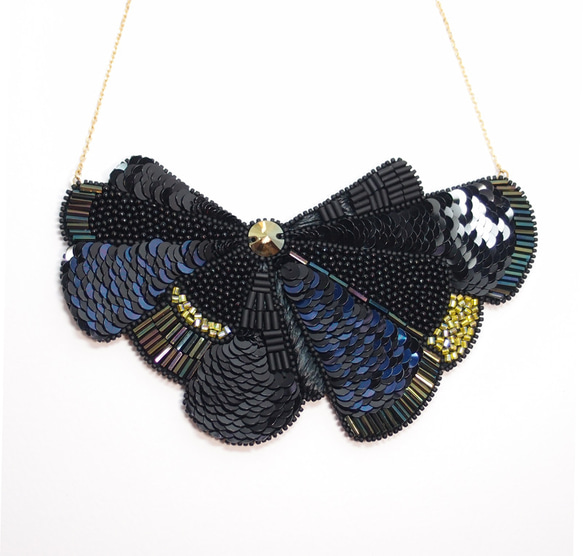 SHAO / Bow Tie Embroidery Necklace / Blue Black 2枚目の画像