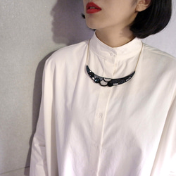 SHAO / Crescent Shaped Embroidery Necklace / Misty Grey 5枚目の画像