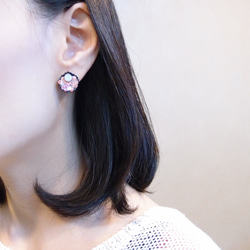 SHAO / 粉橘 小蜜桃 手工刺繡耳環（可改耳夾） 第3張的照片