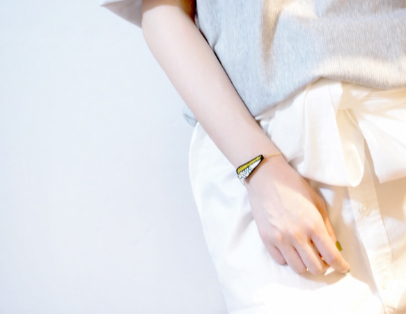 SHAO / Long Water Drop Embroidery Bracelet / Summer White 1枚目の画像