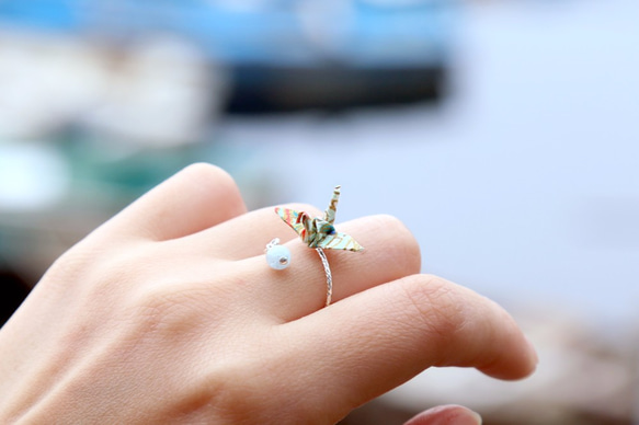 迷你紙鶴水晶戒指 - 一抹月色（海藍） 第2張的照片