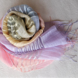 シルクとコットンの透かし織りストール「虹色」 5枚目の画像