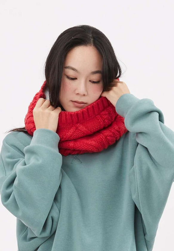 Lulu Cable Knitting Warm Neck Gaiter / Red 2枚目の画像