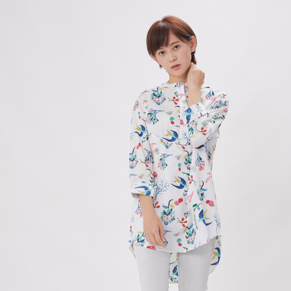 Ivy Henley Cotton Floral Print Long Sleeves Blouse 2枚目の画像