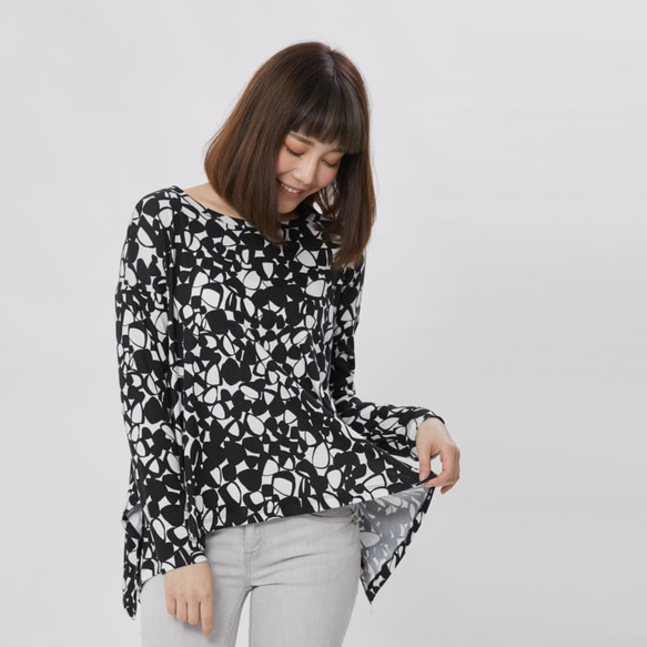 Nina Draped Print Soft Top / Black Stone 1枚目の画像