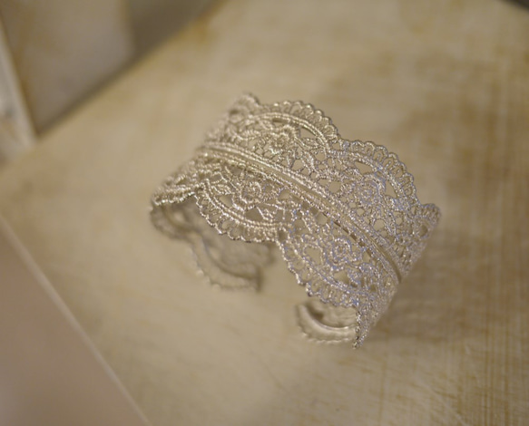 【金夏琳 King & Sharlene 】 小玫瑰蕾絲手鐲 925純銀c型開口手環 第9張的照片