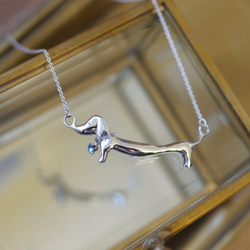 [ジン・ザリン・キング＆Sharlene]小さなソーセージ犬の純銀製のネックレスチェーン鎖骨 4枚目の画像