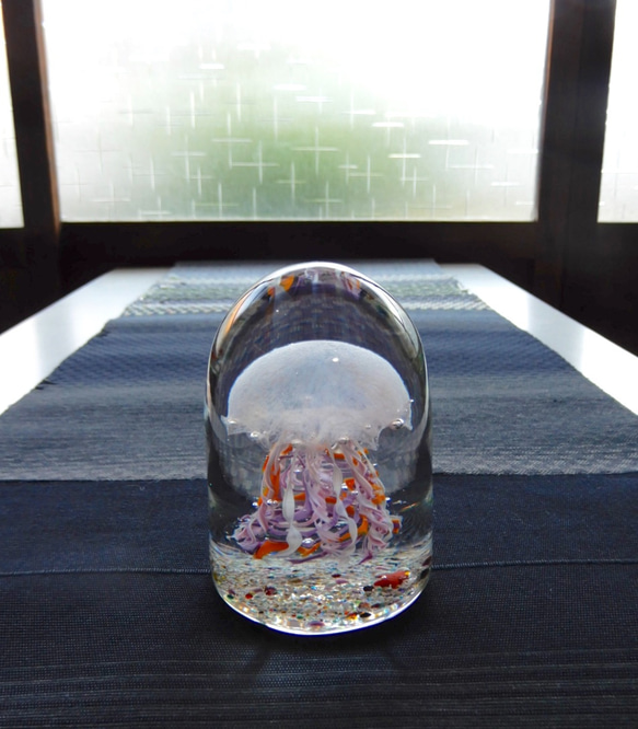 海底漫步水母（粉色）帶LED杯墊 第2張的照片