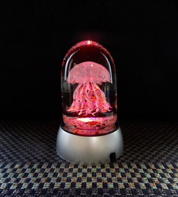 海底漫步水母（粉色）帶LED杯墊 第6張的照片