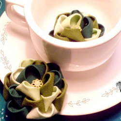 紅茶モチーフ       tea       つまみ細工のブローチ 1枚目の画像