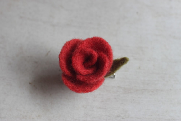 蘇木 天然植物染 玫瑰胸針兼髮夾 目前有現貨 可直接下標 第2張的照片