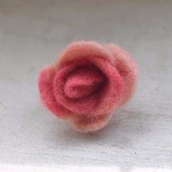 手染羊毛 擬真漸層玫瑰胸針&髮夾 第1張的照片