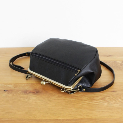 Krm】 黒レザー がま口ショルダーバッグ フェイクレザーがま口