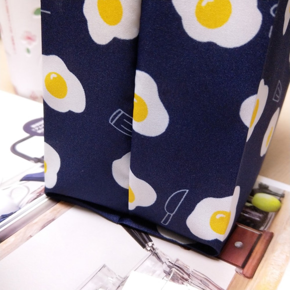 早安荷包蛋(深藍)。環保飲料袋 早餐袋 隨身萬用袋 第2張的照片