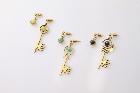 星之鑰不對稱耳環 ZODIAC ASYMMETRIC EARRINGS 第4張的照片