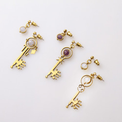 星之鑰不對稱耳環 ZODIAC ASYMMETRIC EARRINGS 第5張的照片