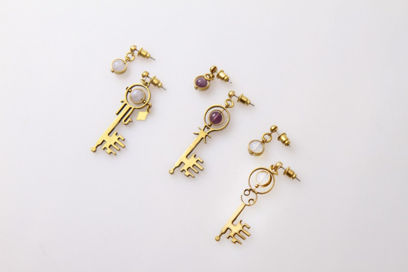 星之鑰不對稱耳環 ZODIAC ASYMMETRIC EARRINGS 第5張的照片