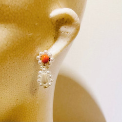 お花ピアス 中 貝ビーズ 樹脂パール / Flower Earrings Shell & Plastic pearls 2枚目の画像