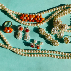 お花ピアス 中 貝ビーズ 樹脂パール / Flower Earrings Shell & Plastic pearls 6枚目の画像