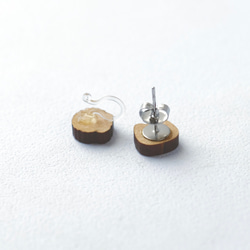 『田田製作所』木製ピアス- 羊(Stainless steel earring posts) 8枚目の画像