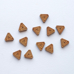 『田田製作所』素色木耳環-三角幾何(耳夾) 第5張的照片