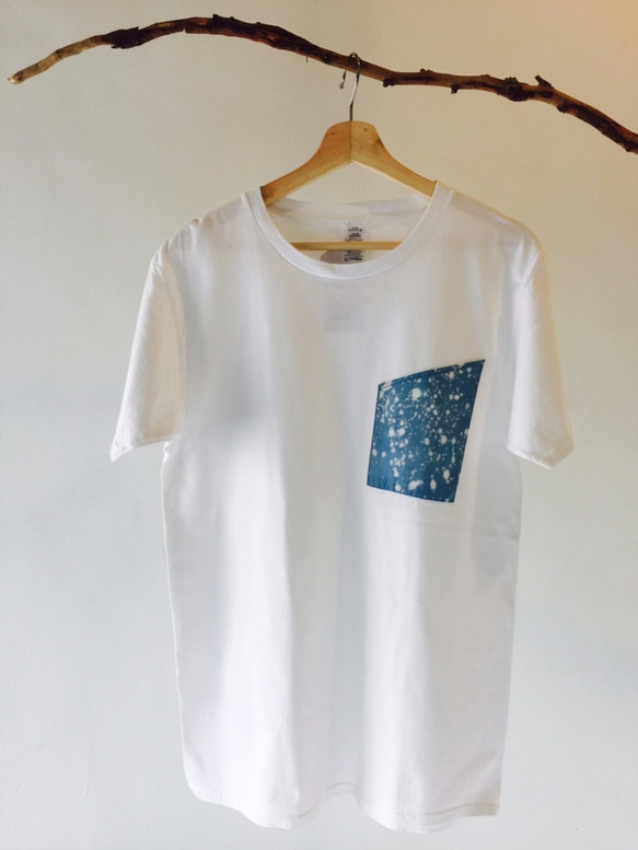 自在染isvara 手工藍染 宇宙系列 入口 純棉T-shirt 第1張的照片