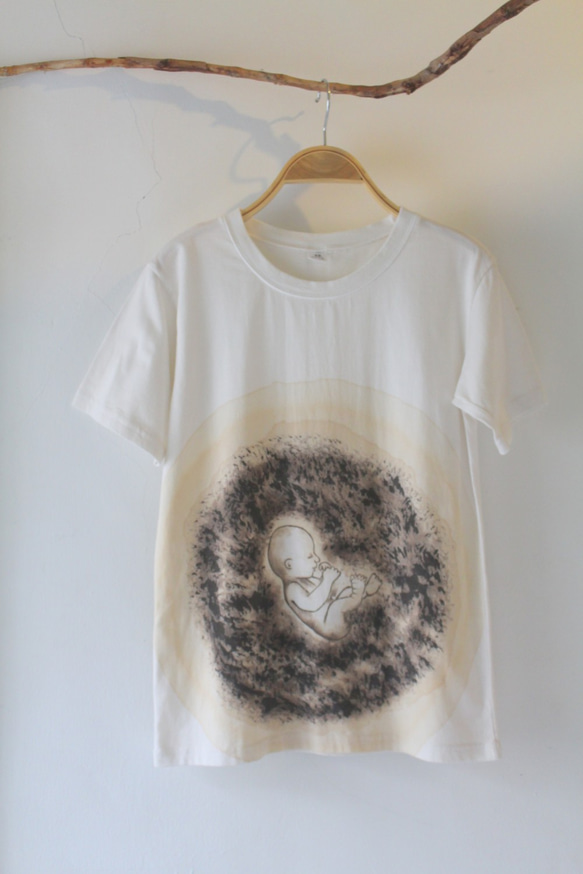 自在染isvara 手工草木繪染 宇宙系列 生命的律動 純棉T-shirt 第1張的照片