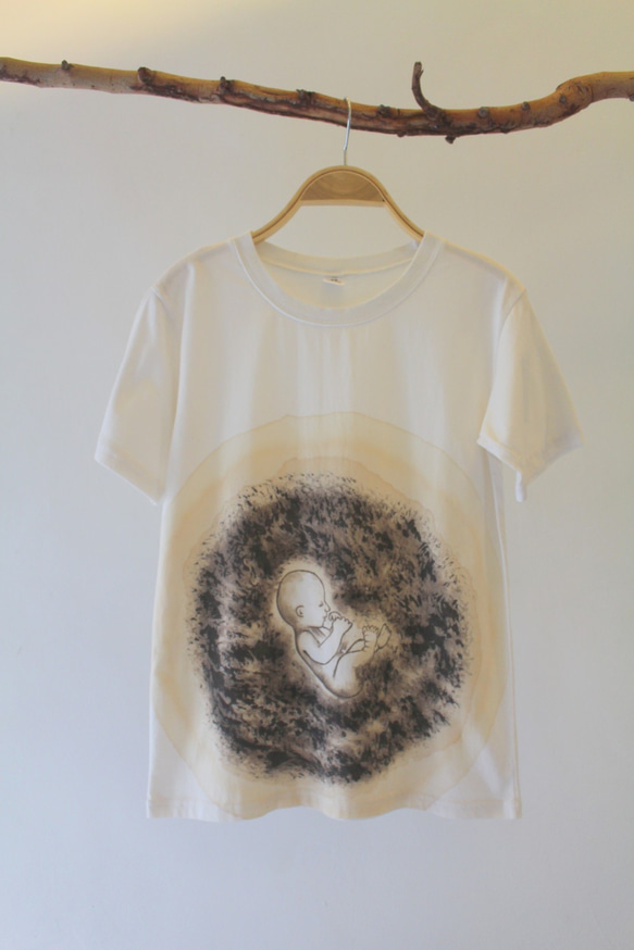 自在染isvara 手工草木繪染 宇宙系列 生命的律動 純棉T-shirt 第2張的照片