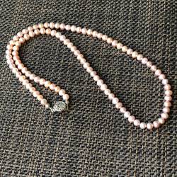 紫色淡水真珠のネックレス 3枚目の画像