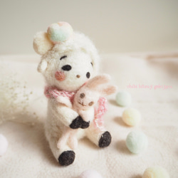 ちびひつじ劇場⭐︎うさぎさんをぎゅーっ♡babyピンクb＊ハロー