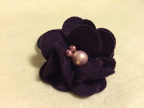 フェルト花のヘアゴム(紫) 1枚目の画像