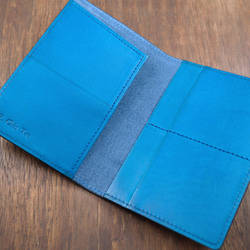APEE皮手工~護照夾~鱷魚皮紋黑+青藍 第3張的照片