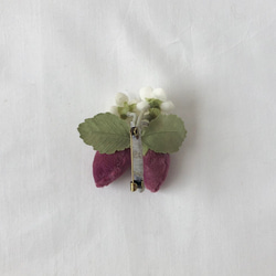 苺の花咲くブローチ (布花) INNOVIOLETTE 2枚目の画像