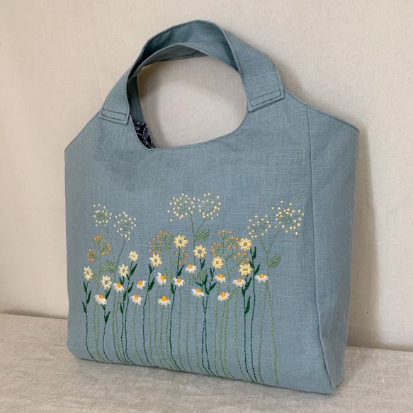 手刺繍･麻素材のトートバッグ【くが屋】 2枚目の画像