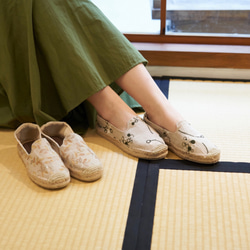 日本刺繡緹花布手工草編鞋 草花 第2張的照片