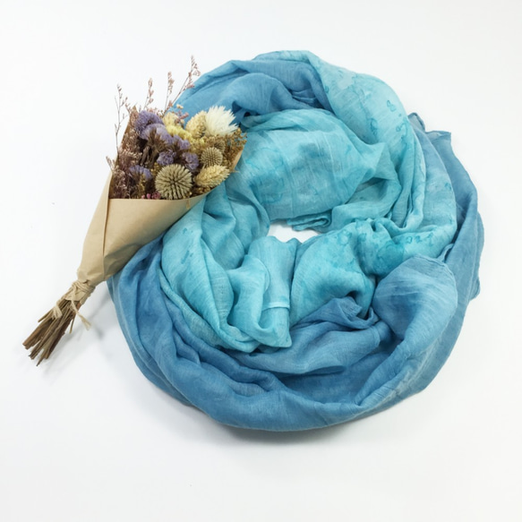 [藍海] 圍巾 絲巾 披肩 手染 渲染 染色/客製化 交換禮物 聖誕禮物 第2張的照片