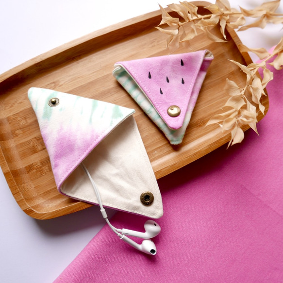 [Watermelon] Handmade Tie dye Triangular Coin Case  Xmas 1枚目の画像