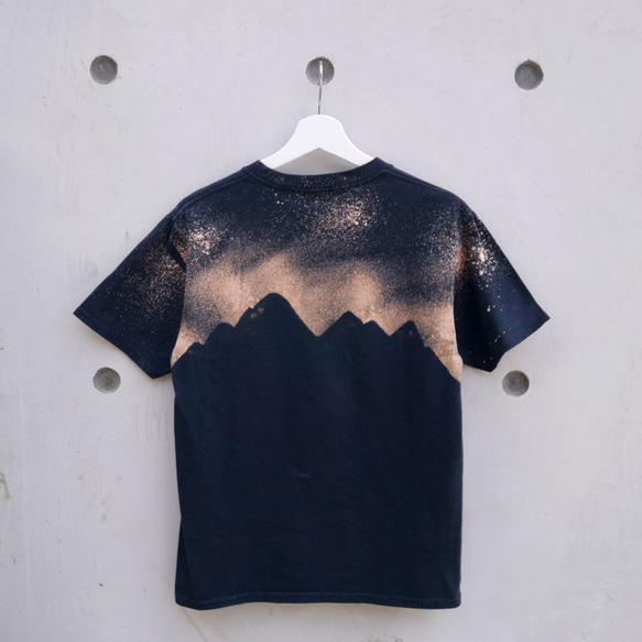 手染めTシャツ 台湾 デザイン Night Mountain 2枚目の画像
